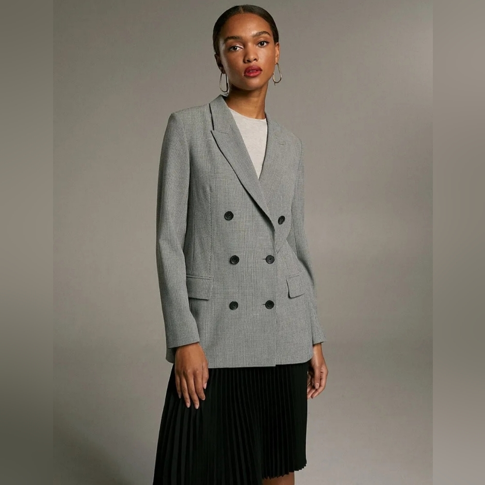 Aritzia Babaton Samuel Blazer NWT Size 0